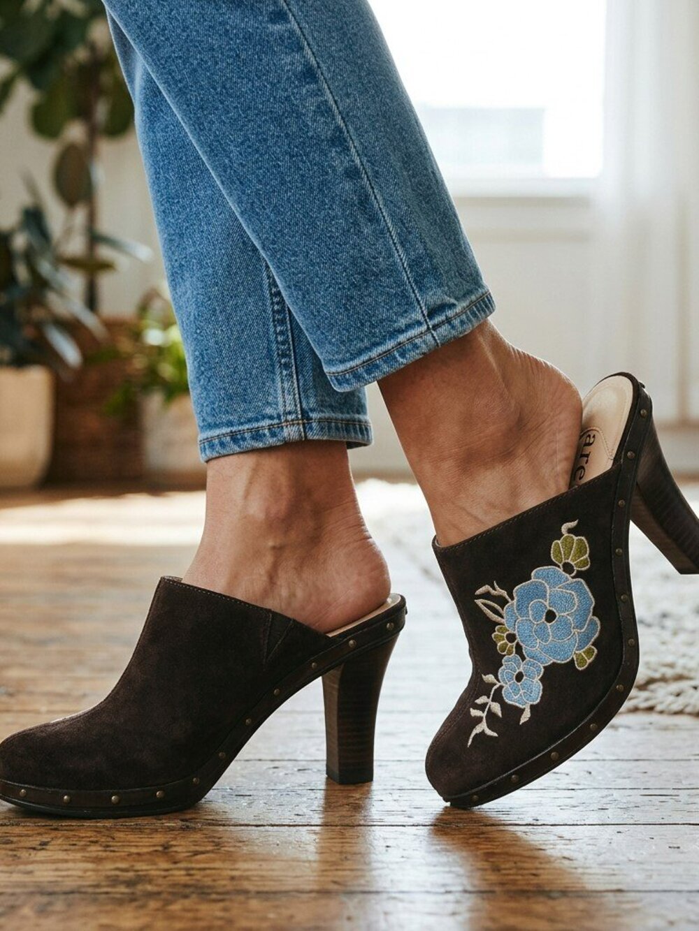 A. N. A. Mules A New Approach Brown Suede Stud Embroidery Sz 9.5 M 4” Heels Y2K